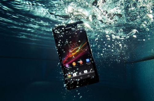 Официальный анонс Sony Xperia ZR